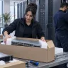 Équipements réseau et serveurs prêts à être installés