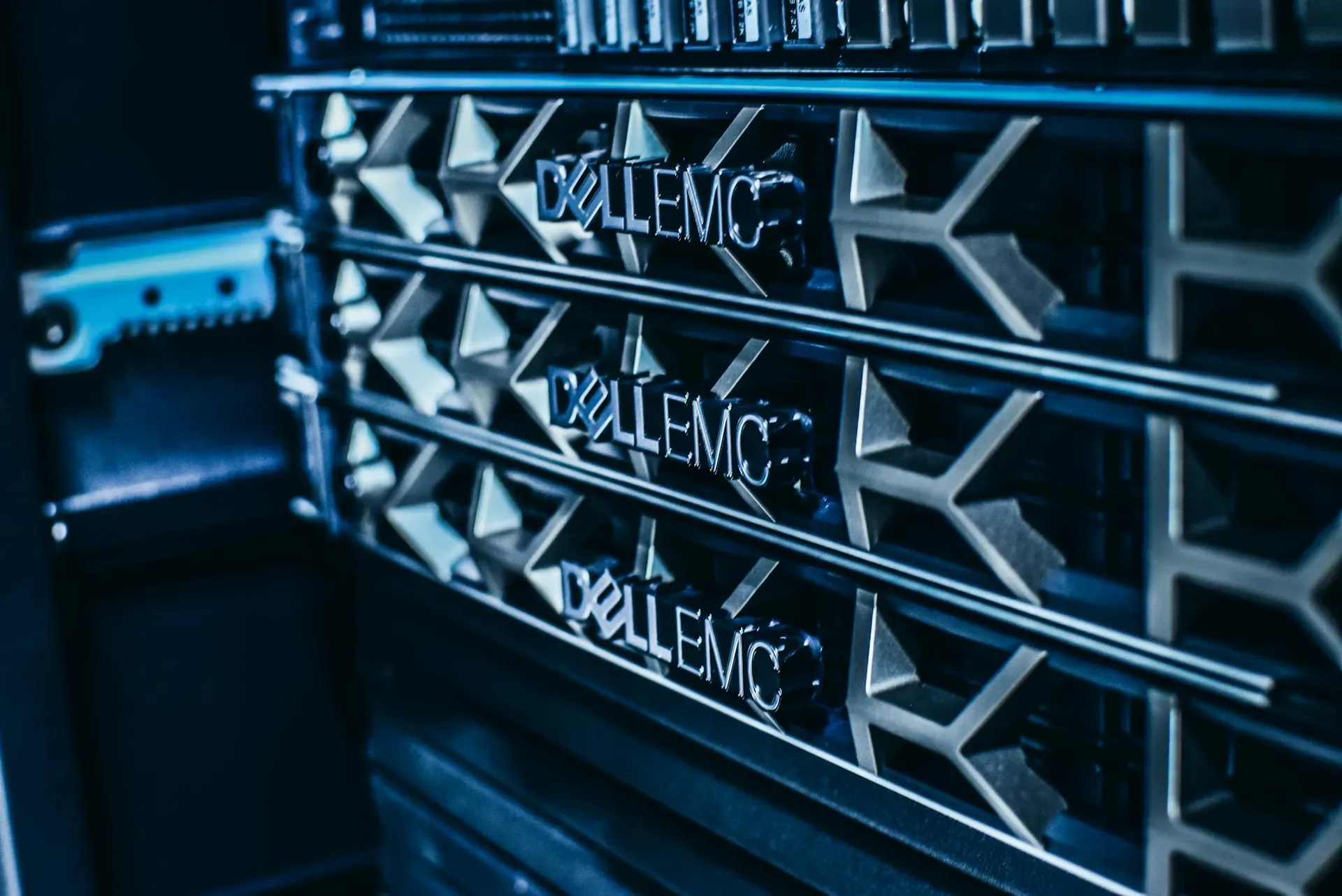 Salle serveurs sécurisée supervisée par ALLSAFE SOLUTIONS